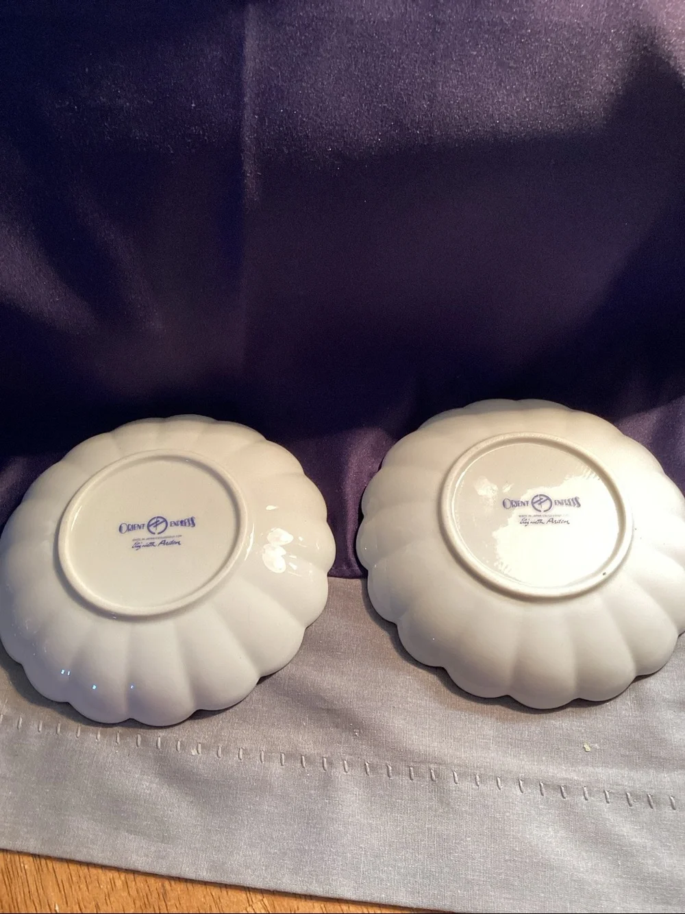 Elizabeth Arden delicate porcelain